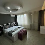 Hotel Sara 3*
