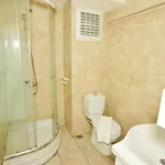 Sara Hotel 3*