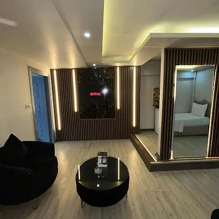 Ξενοδοχείο Sara Suit 3*